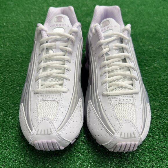 Nike Shox R4 White Metallic Platinum Grape Womens HF5076-100 NEW Multi Sz - Picture 2 of 3